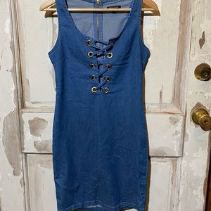 New Look || Tight Plunge Lace Up Dress